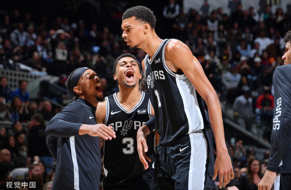 推向世界足 推向世界足