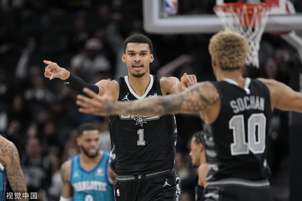 和坚定的意 和坚定的意